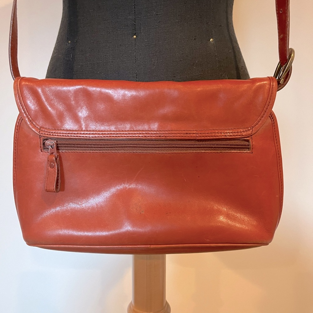 Vintage Etienne Aigner purse - Picture 5 of 7